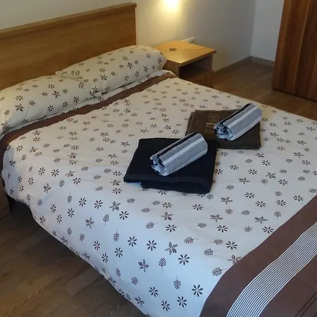 Villa Isa - 3 Bedrooms, 2 Bathrooms, Pool *